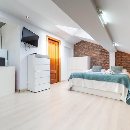 Loft En Calle Emblematica By Urbanhosting 桑坦德 外观 照片
