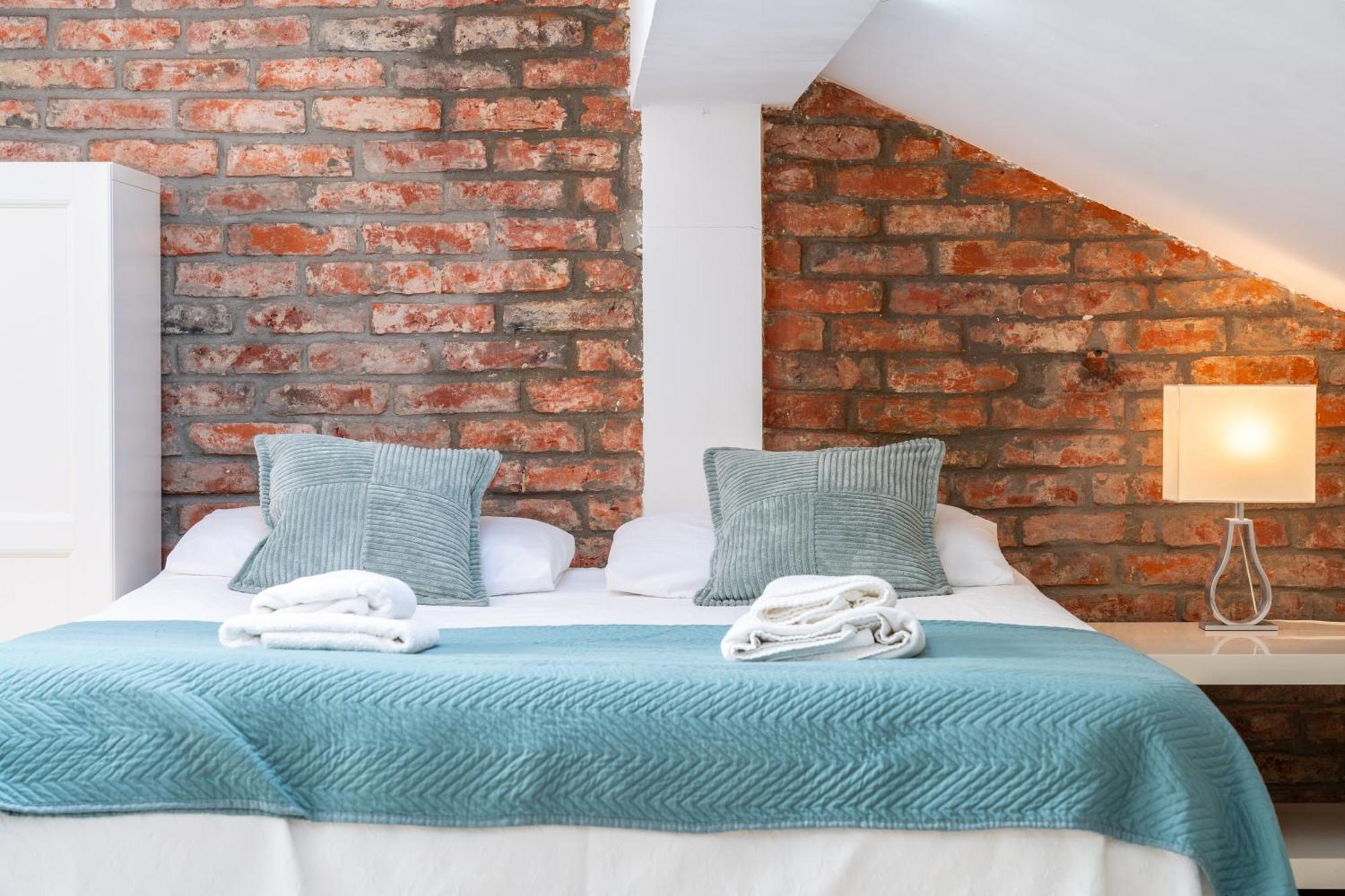Loft En Calle Emblematica By Urbanhosting 桑坦德 外观 照片